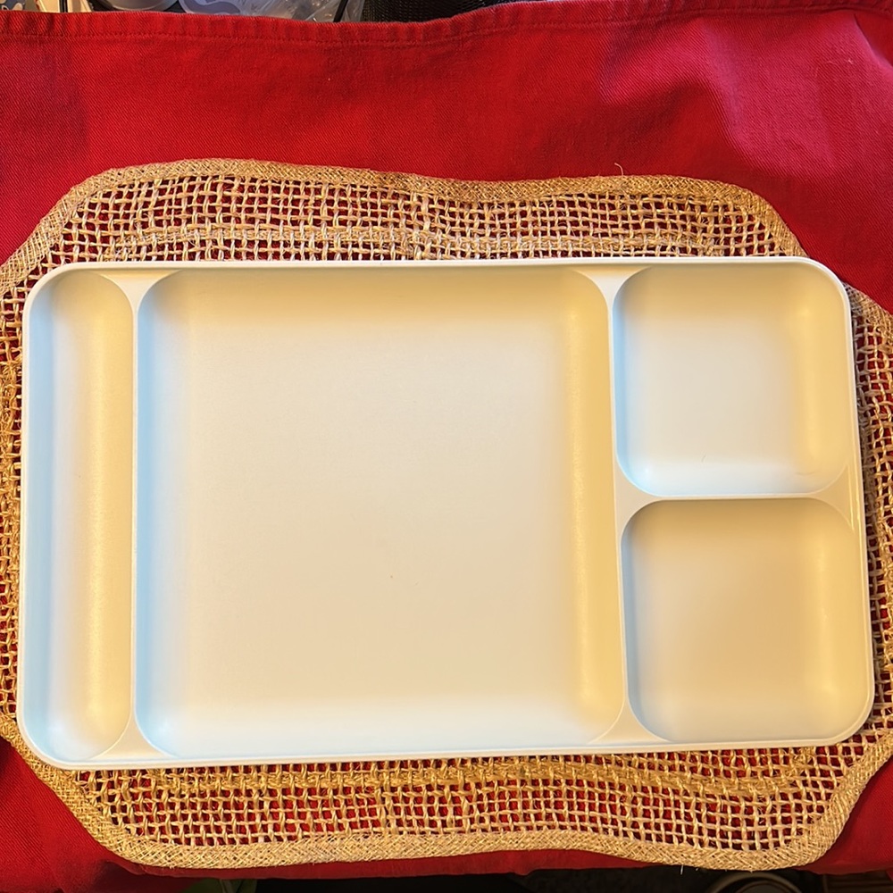 Off-white Tupperware “TV Dinner” Divided Tray